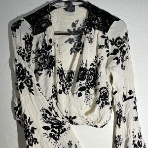 Rue21 Floral Crop Top